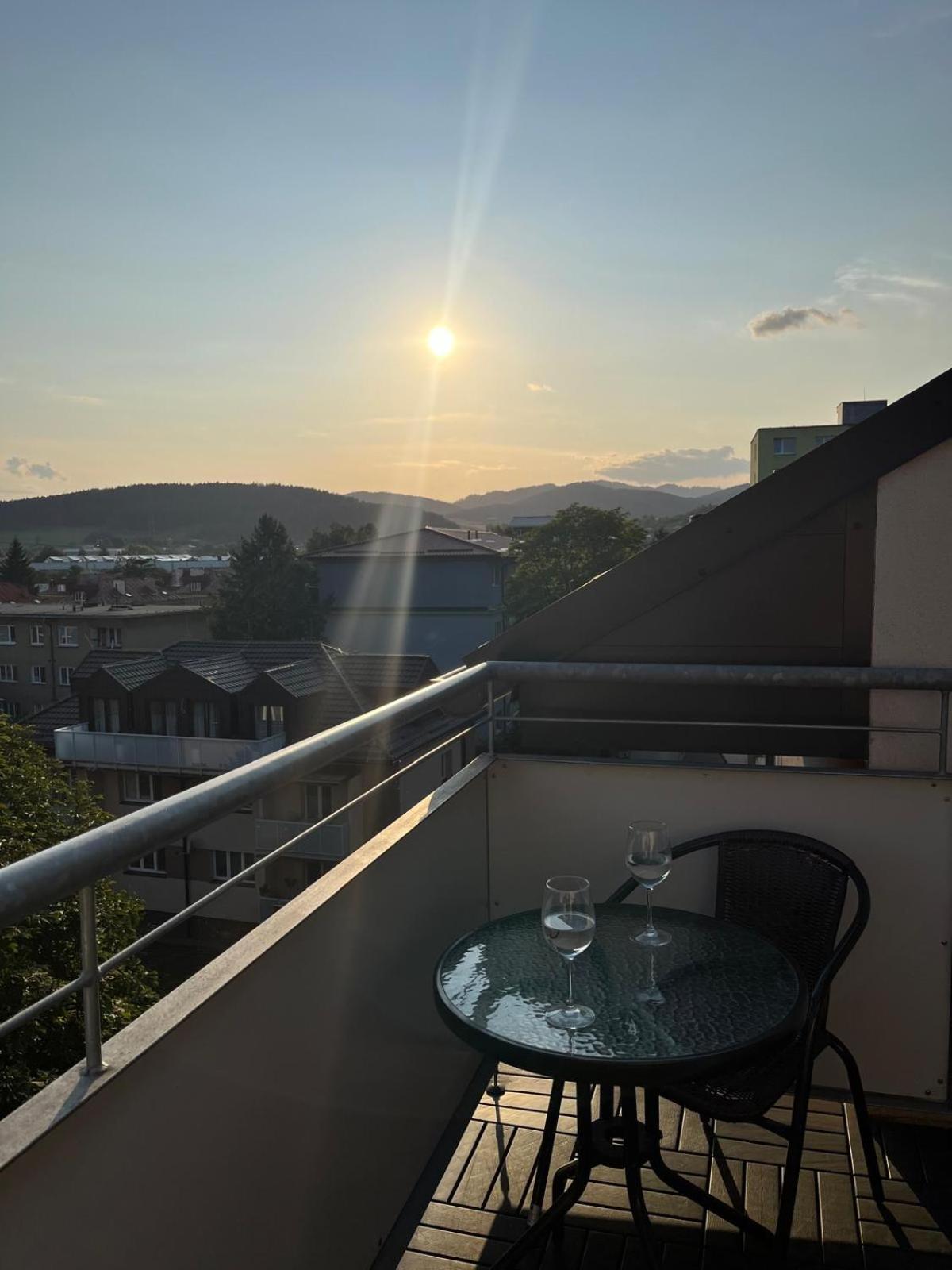 Tranquille Inn Apartment Kysucke Nove Mesto エクステリア 写真