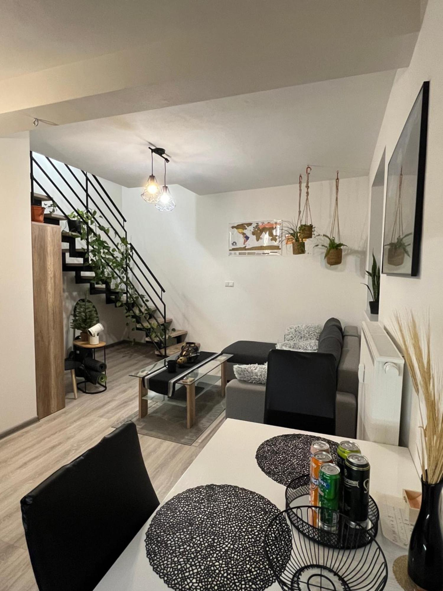 Tranquille Inn Apartment Kysucke Nove Mesto エクステリア 写真