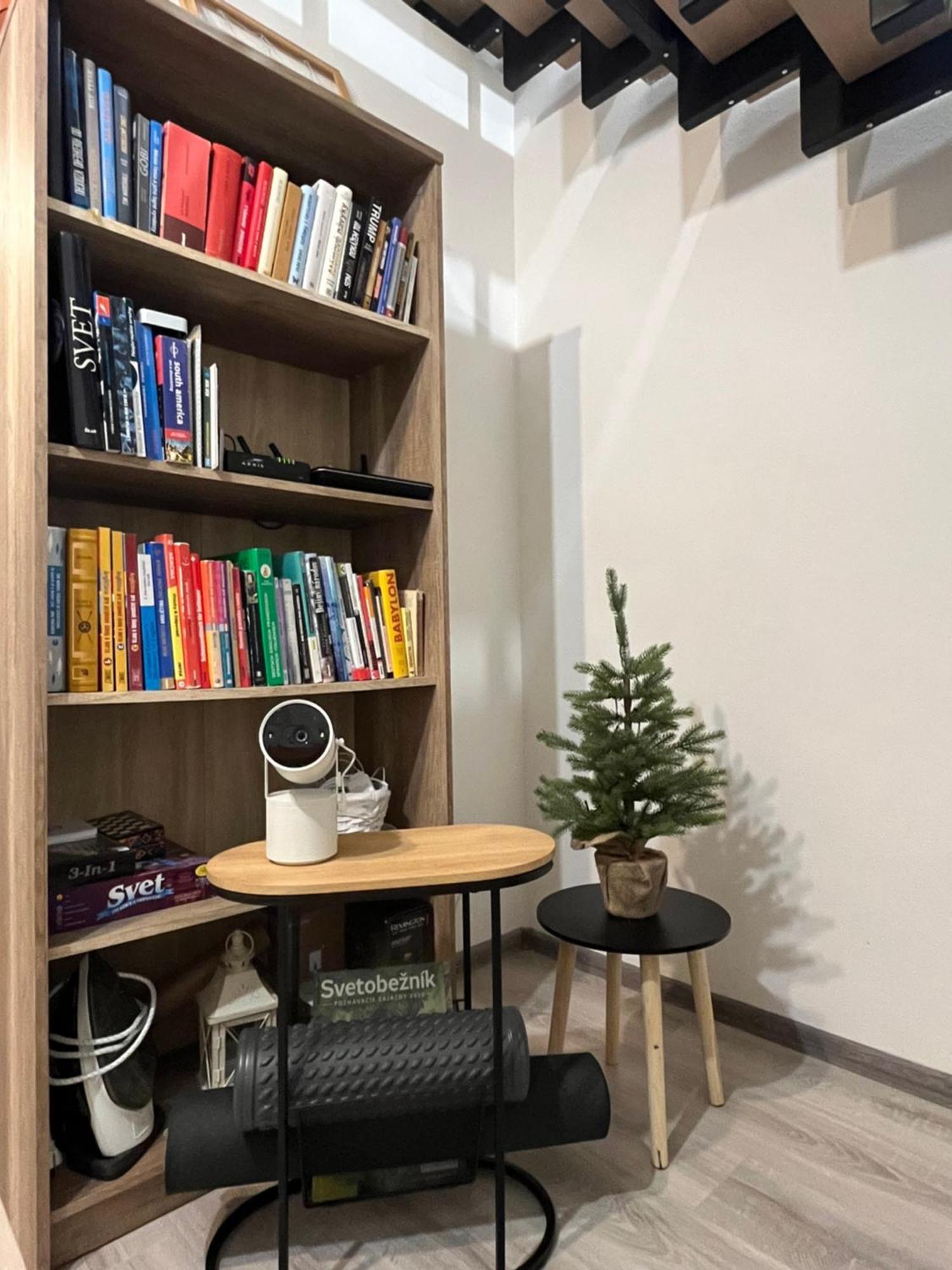 Tranquille Inn Apartment Kysucke Nove Mesto エクステリア 写真